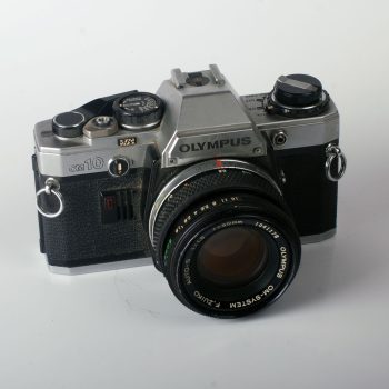 Olympus OM-10 + Olympus OM-System F.Zuiko Auto-S 1.8/50